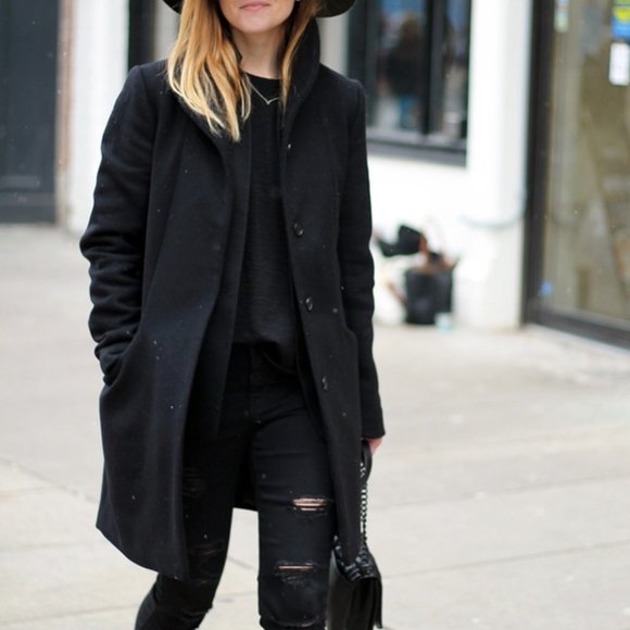 Aritzia Wilfred Cocoon Coat - Picture 4 of 10